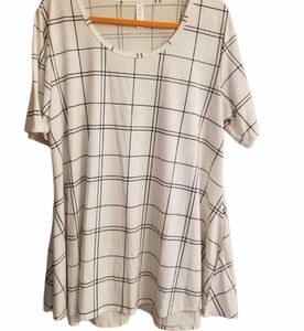 LuLaRoe Short sleeve Classic Tshirt